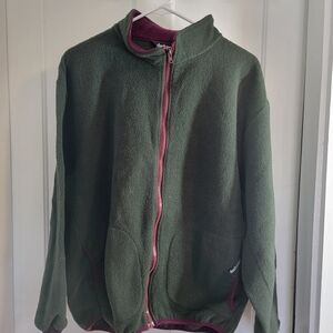 Vintage Chuck Roast Women’s Olive Green Fleece Jacket with Plum Trim Size Med.